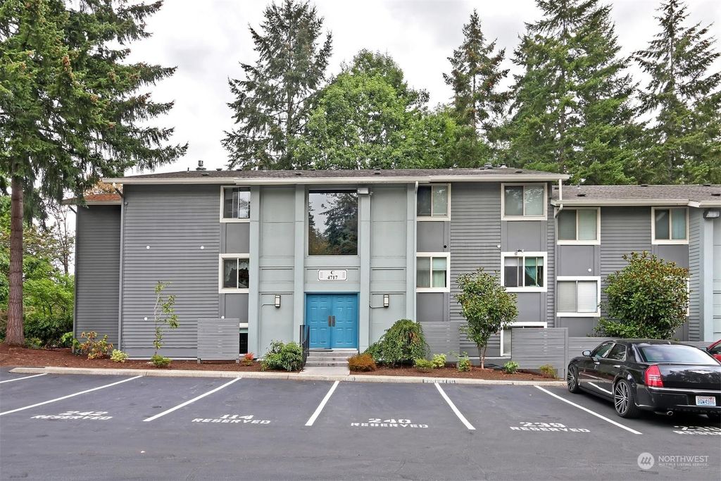 Photo of 4717 W Lake Sammamish Parkway #C101, Issaquah, WA 98027 (MLS # 2000190)