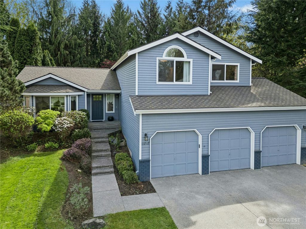 Photo of 11818 Meridian Place SE, Lake Stevens, WA 98258 (MLS # 2500792)