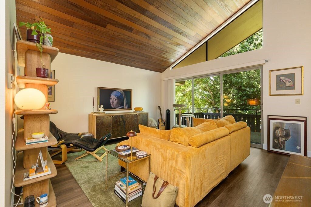 Photo of 508 NE 71st Street, Seattle, WA 98115 (MLS # 2413752)