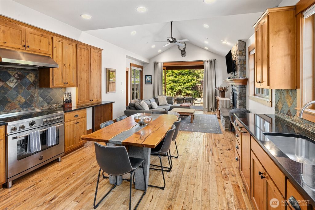 Photo of 403 Sweet Shop Lane, Cle Elum, WA 98922 (MLS # 2496651)