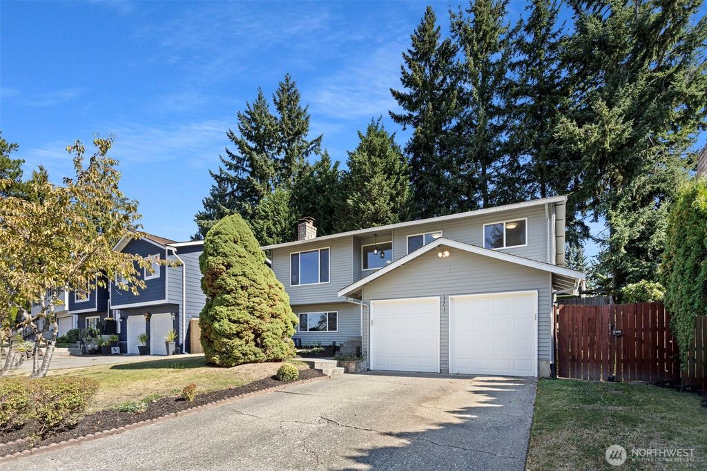 Photo of 17714 160th Avenue SE, Renton, WA 98058 (MLS # 2434810)