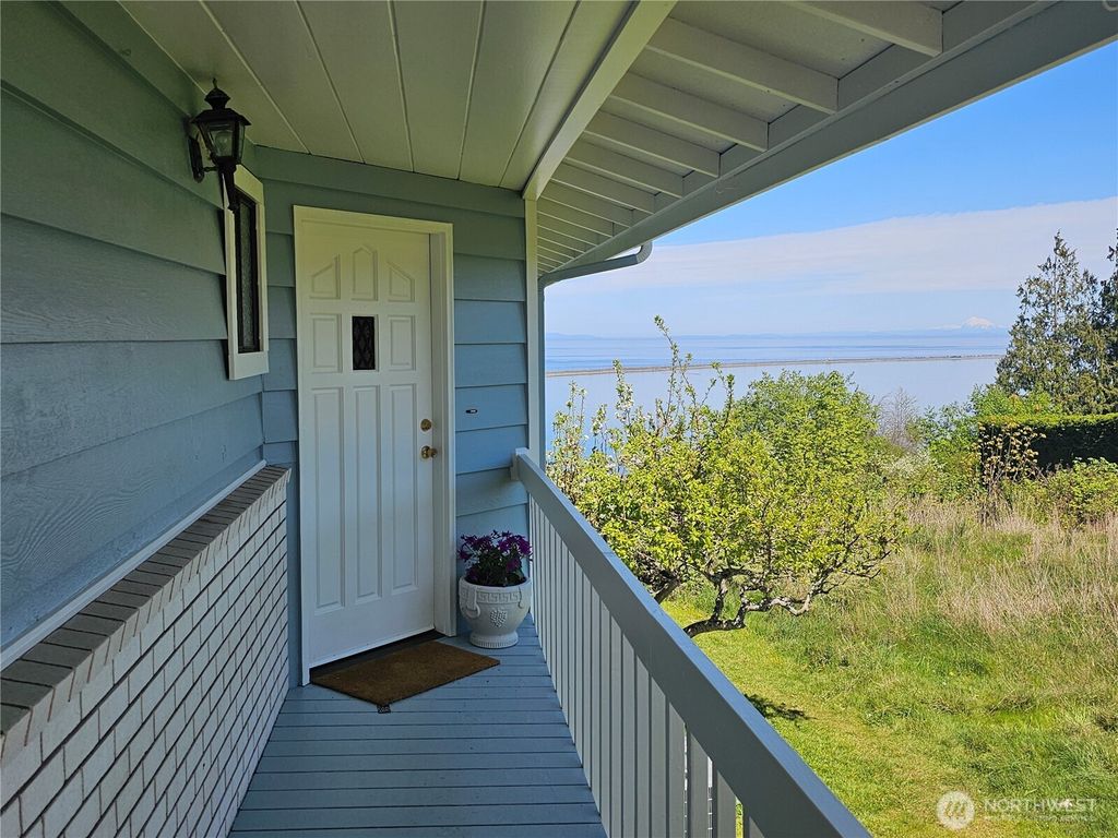 Photo of 1426 W 4th Street, Port Angeles, WA 98363 (MLS # 2513530)