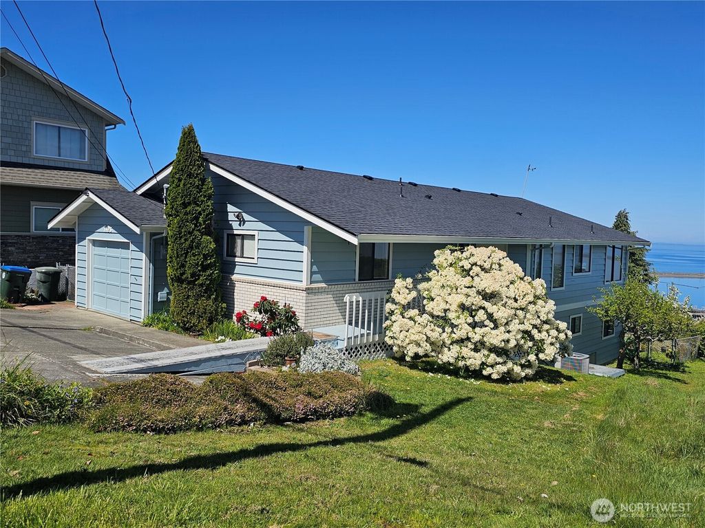 Photo of 1426 W 4th Street, Port Angeles, WA 98363 (MLS # 2513530)