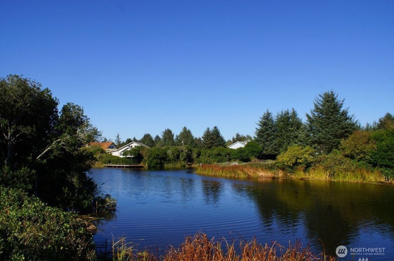 558 Point Brown Ave SE