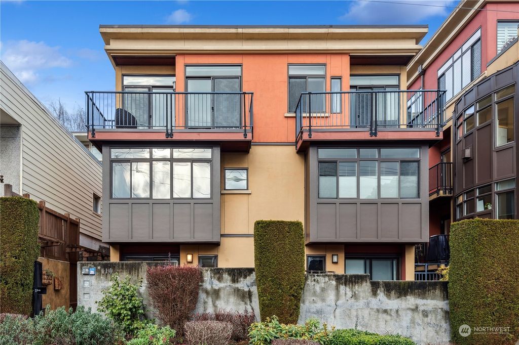 Photo of 114 Aloha Street, Seattle, WA 98109 (MLS # 2193884)