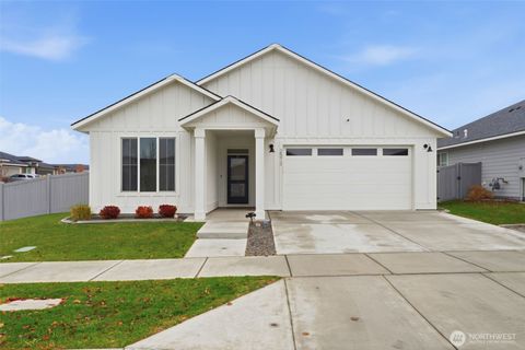 Photo of 2572 Clark Ridge Drive, Richland, WA 99352 (MLS # 2460655)