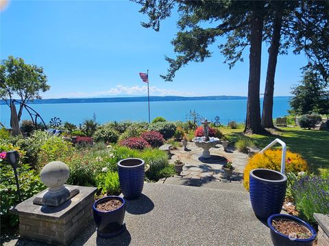 A home in Camano Island