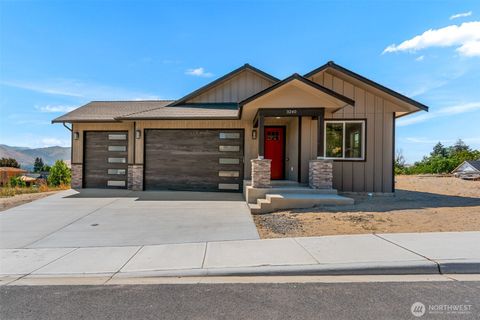 Photo of 3240 NW Brianna Avenue, East Wenatchee, WA 98802 (MLS # 2549371)