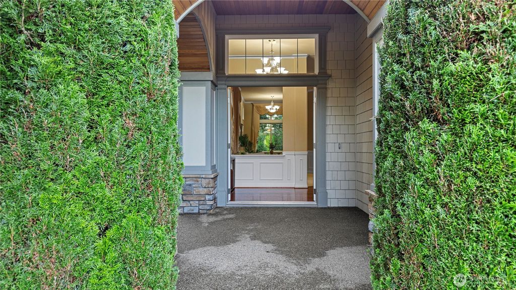 Photo of 27406 SE 8th Place, Sammamish, WA 98075 (MLS # 2388950)