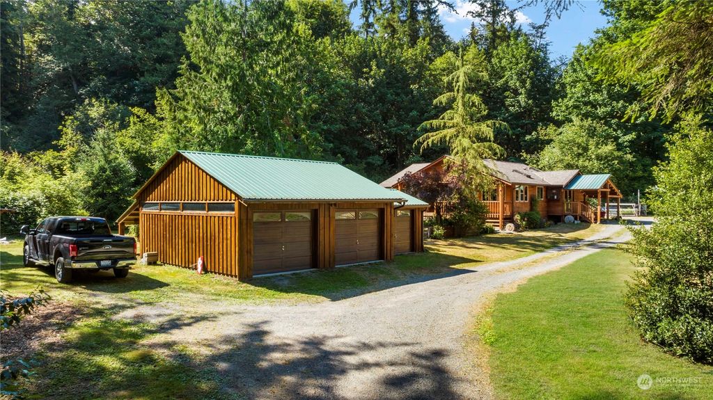 Photo of 33632 NE Stossel Creek Way, Duvall, WA 98019 (MLS # 2135613)