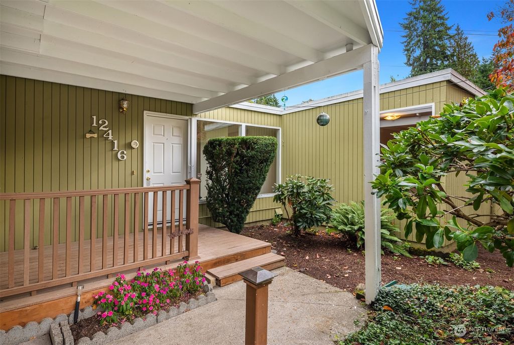 Photo of 12416 NE 112th Street, Kirkland, WA 98033 (MLS # 2172849)