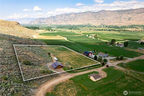 Photo of 36 Rooster Flats, Oroville, WA 98844 (MLS # 2487515)