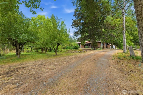 Photo of 35505 37th Avenue S, Roy, WA 98580 (MLS # 2575751)