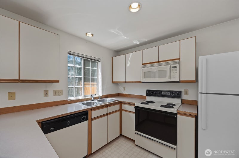 19620 80th Avenue W J