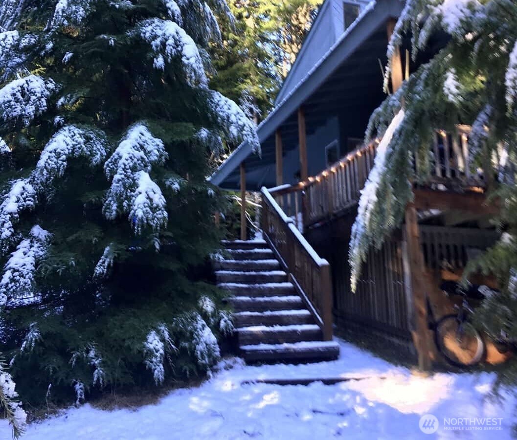 16726 Mountain Side Drive E