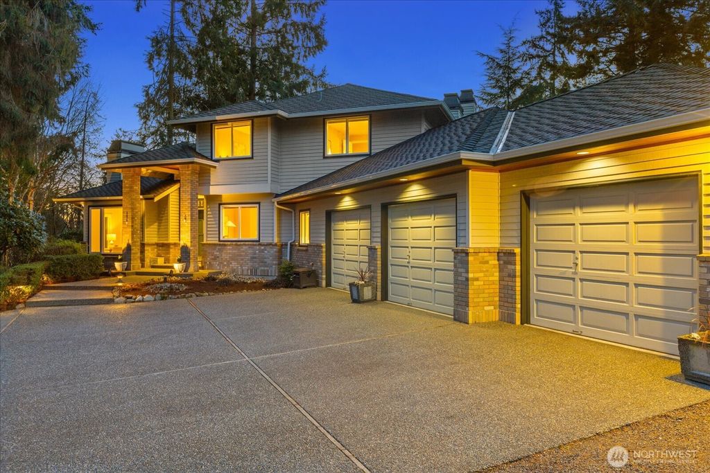 Photo of 22532 88th Avenue W, Edmonds, WA 98026 (MLS # 2484196)