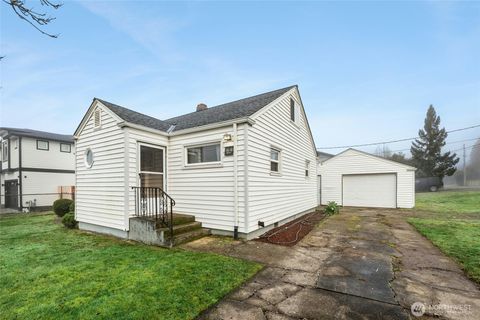 Photo of 1610 Maine Street, Milton, WA 98354 (MLS # 2476031)