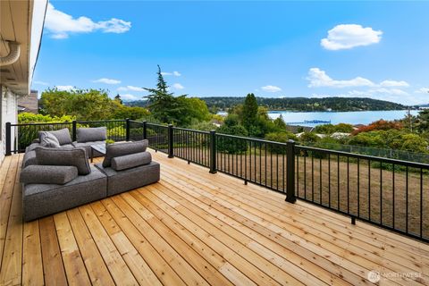 Photo of 5817 NE 181st Street, Kenmore, WA 98028 (MLS # 2440507)