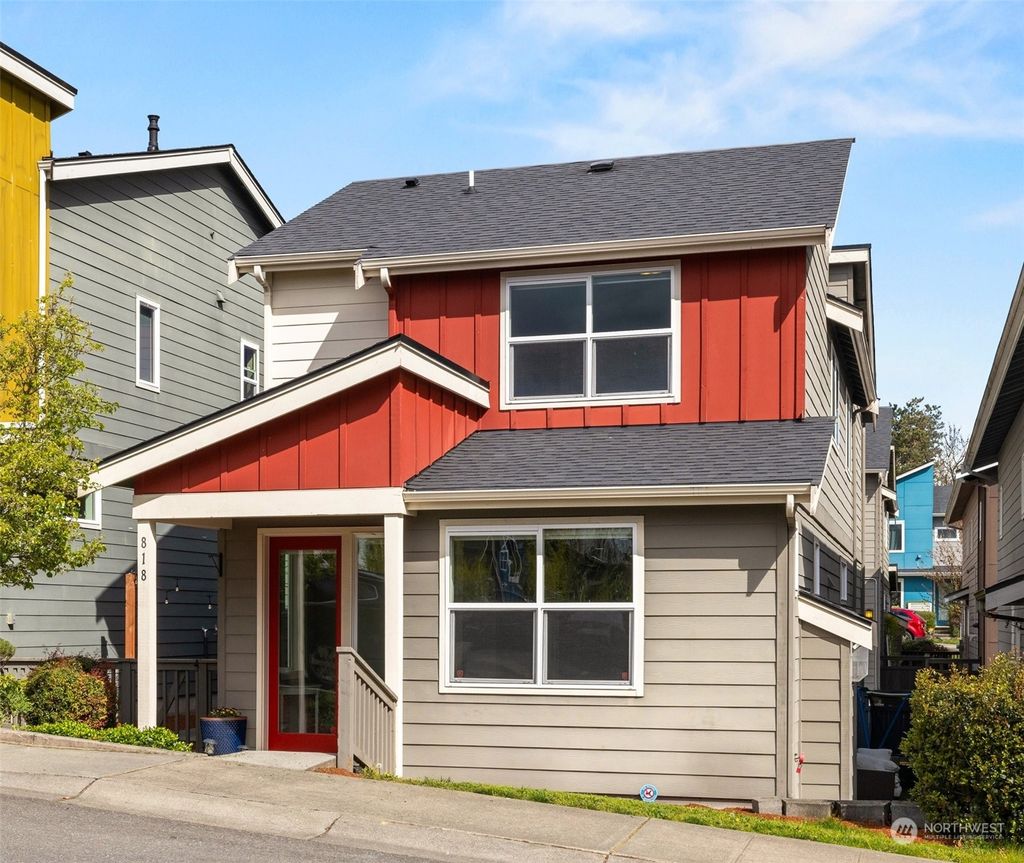 Photo of 818 SW 97th Street, Seattle, WA 98106 (MLS # 2219154)
