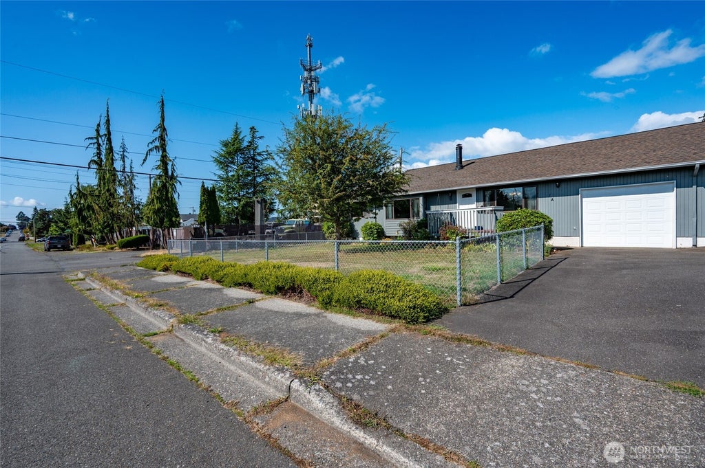 Photo of 3215 21st Street #A, Everett, WA 98201 (MLS # 2583956)