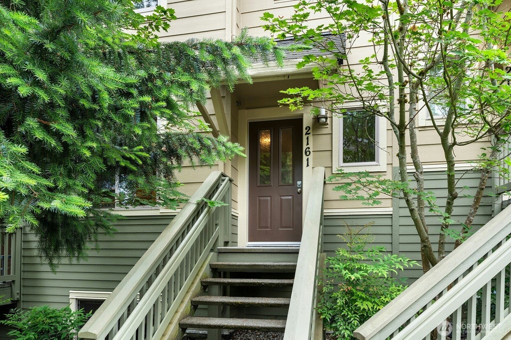 Photo of 2161 NW Boulder Way Drive, Issaquah, WA 98027 (MLS # 2552239)