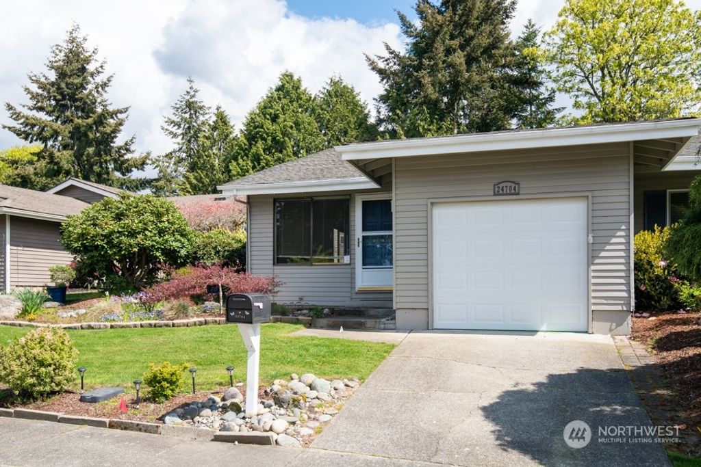 Photo of 24704 11th Avenue S, Des Moines, WA 98198 (MLS # 2251170)