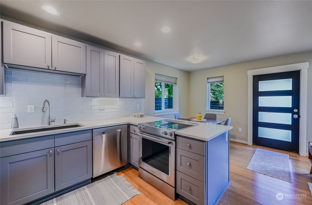 Photo of 10757 Evanston Avenue N #B, Seattle, WA 98133 (MLS # 2255905)