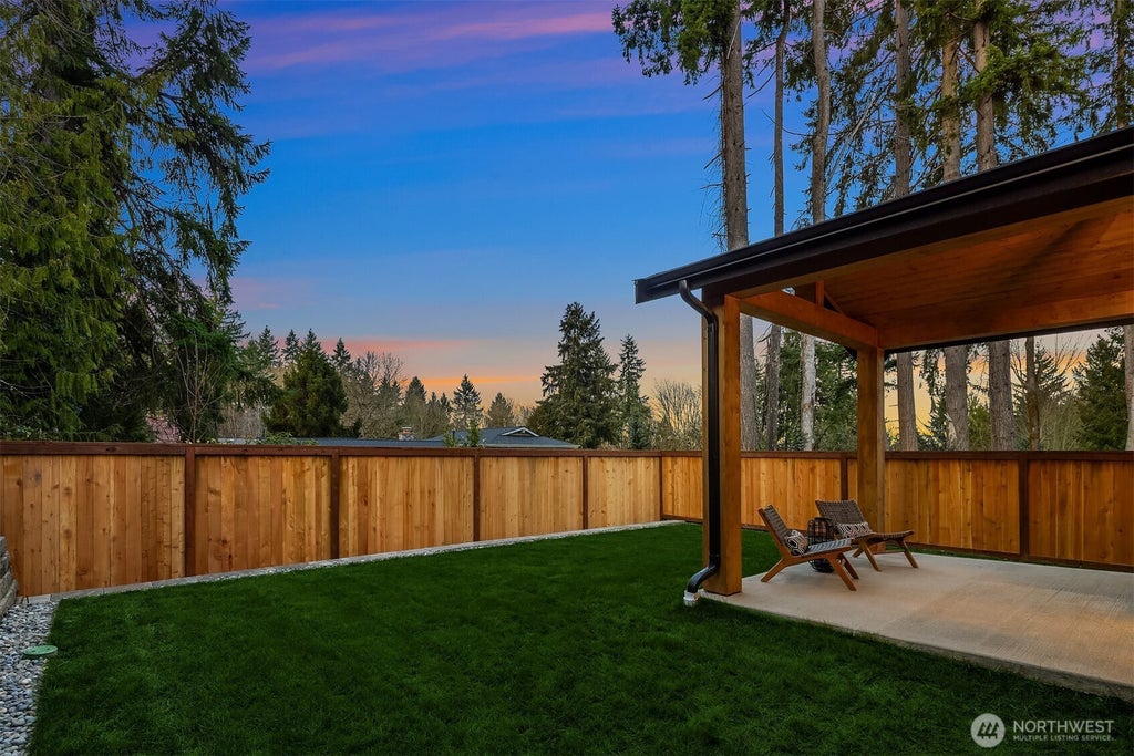 Photo of 13728 NE 101st Street, Kirkland, WA 98033 (MLS # 2586566)