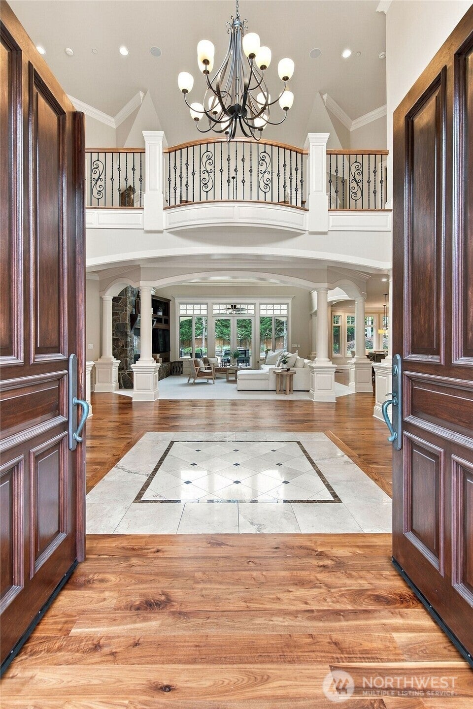 Photo of 9 Diamond S Ranch, Bellevue, WA 98004 (MLS # 2586690)