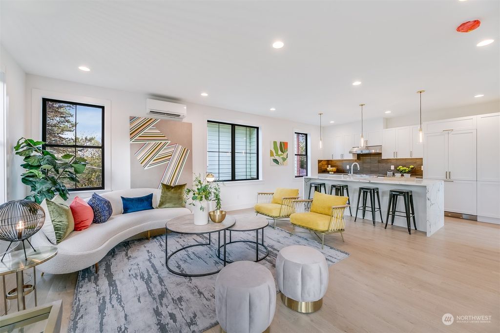 Photo of 6048 4th Avenue NE, Seattle, WA 98115 (MLS # 2162038)