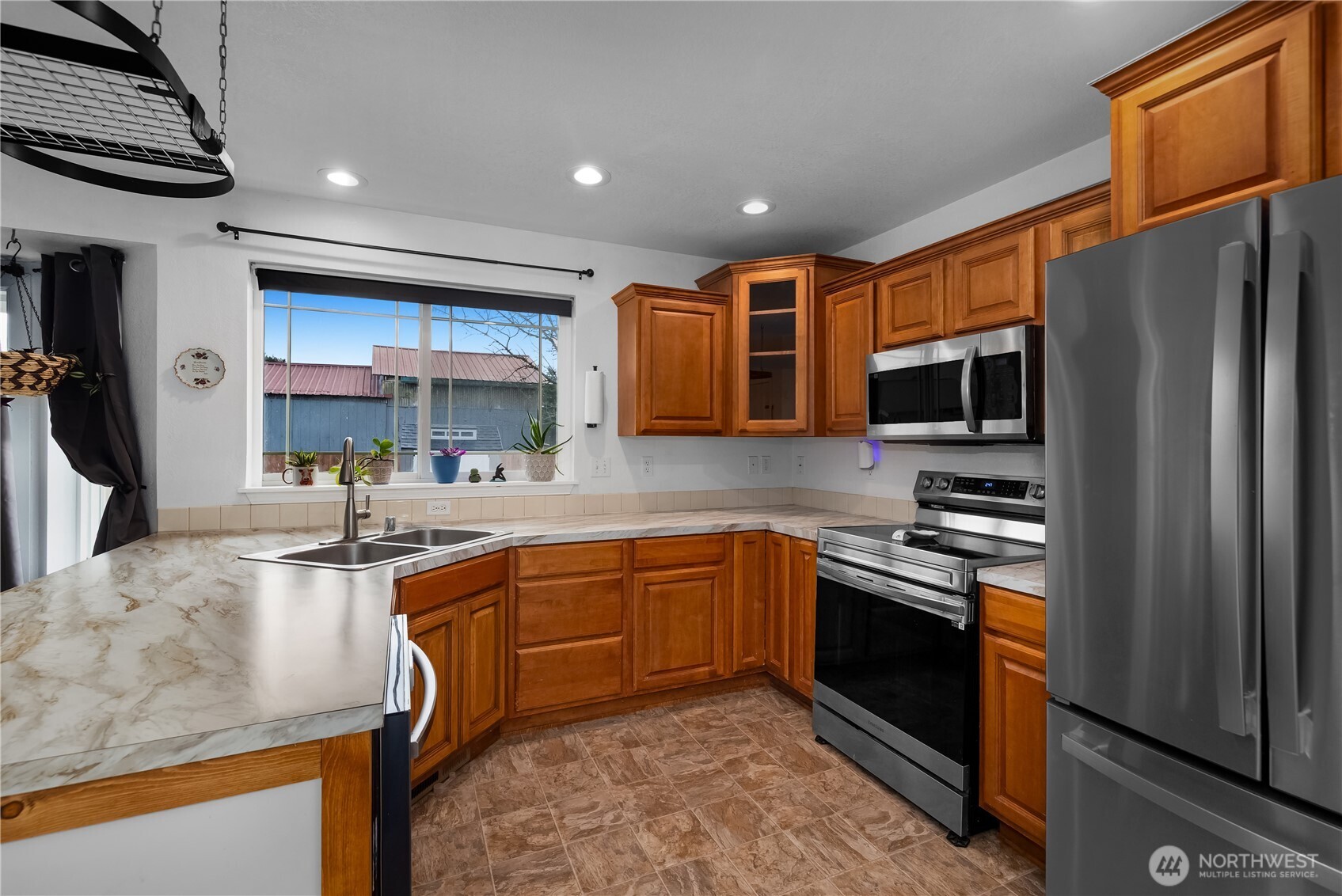 1231 SW Elzina Street