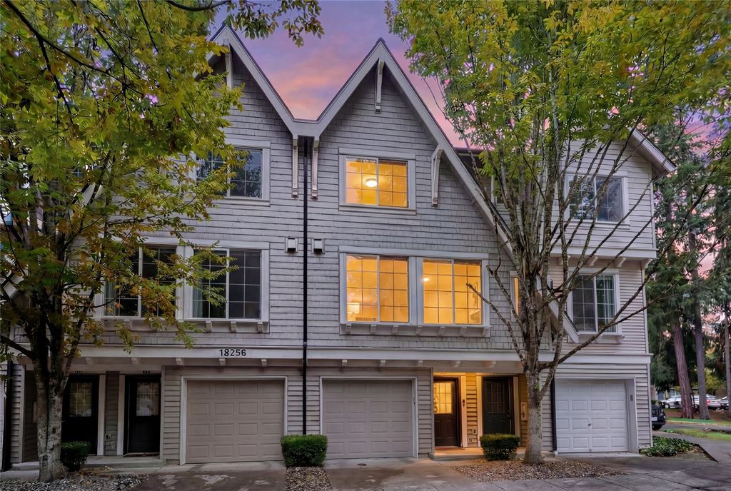 Photo of 18258 NE 96th Way #103, Redmond, WA 98052 (MLS # 2466831)