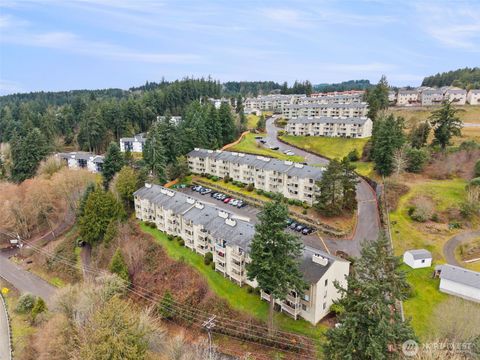 Photo of 1700 W Sunn Fjord Lane #L-110, Bremerton, WA 98312 (MLS # 2488348)