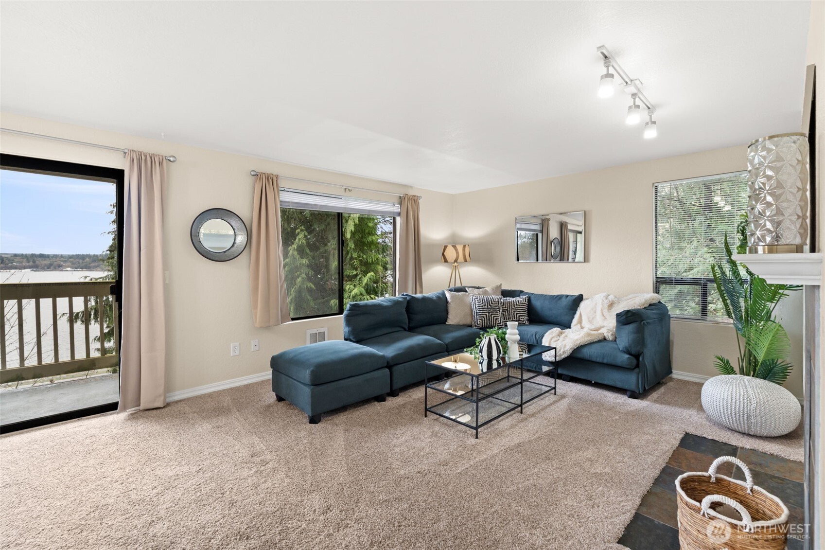 1700 W Sunn Fjord Lane L-110