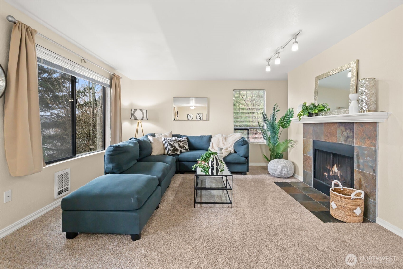 1700 W Sunn Fjord Lane L-110
