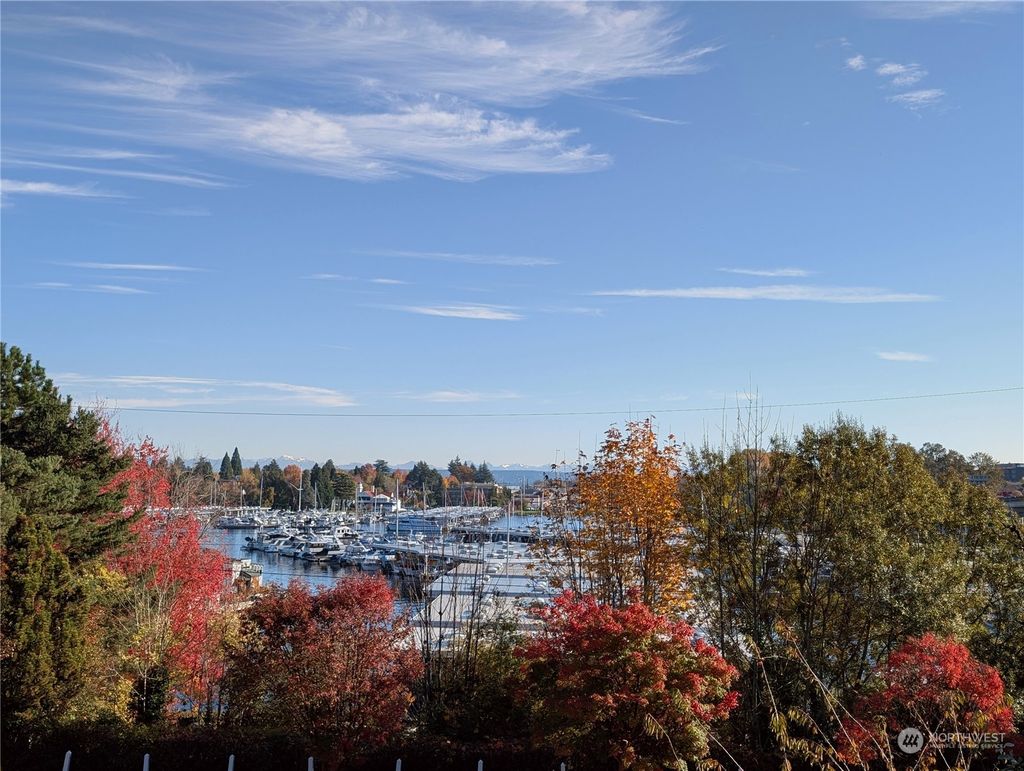 Photo of 2633 Boyer Avenue E, Seattle, WA 98102 (MLS # 2308703)