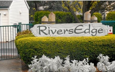 Photo of 440 Maple Avenue SW #A104, Renton, WA 98057 (MLS # 2510107)