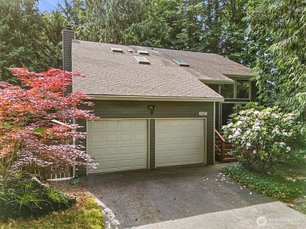 Photo of 17627 17th Drive SE, Bothell, WA 98012 (MLS # 2392093)