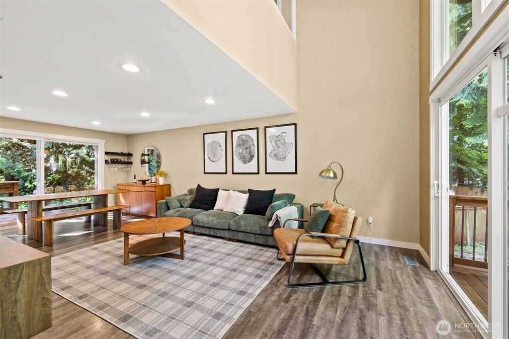 Photo of 17627 17th Drive SE, Bothell, WA 98012 (MLS # 2392093)