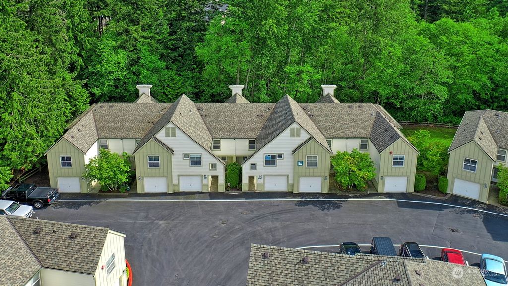 Photo of 1600 121st Street SE #E101, Everett, WA 98208 (MLS # 2327824)