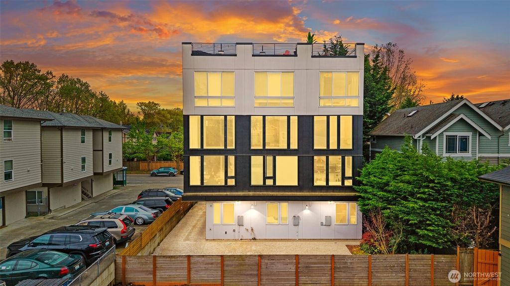 Photo of 2612 E Yesler Way, Seattle, WA 98122 (MLS # 2514741)
