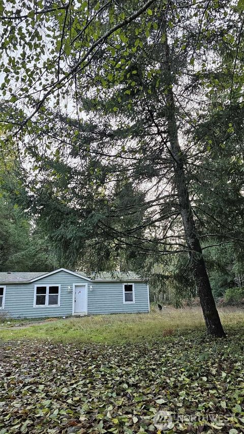 1104 E Alderwood Road Belfair WA 98528