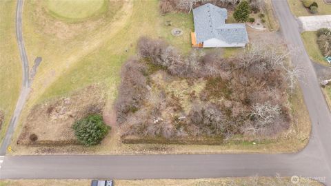 301 Octopus Avenue NE Ocean Shores WA 98569