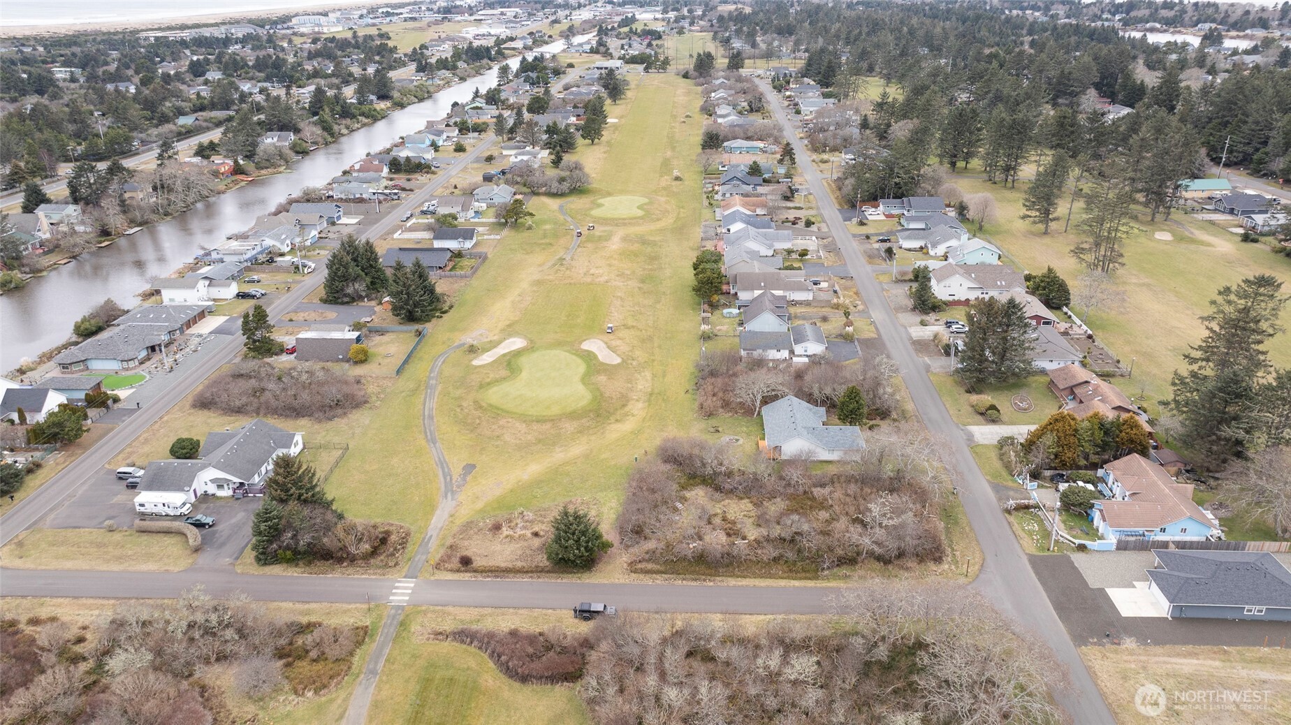 301 Octopus Avenue NE