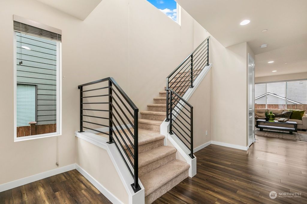 Photo of 13518 40 Place W, Lynnwood, WA 98087 (MLS # 2204150)