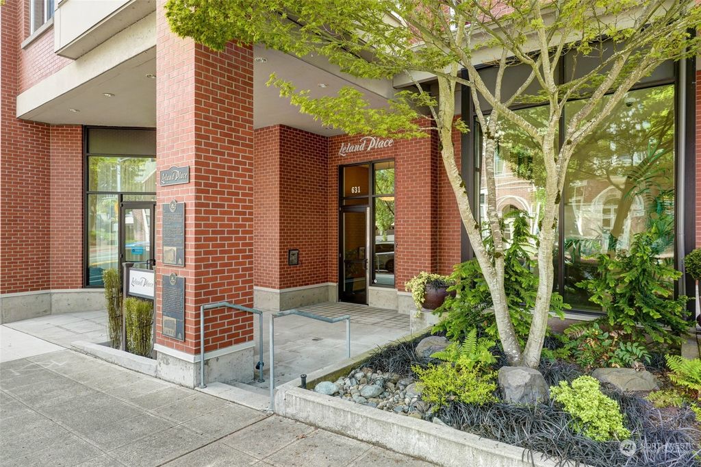 Photo of 631 Market Street #307, Kirkland, WA 98033 (MLS # 2165946)