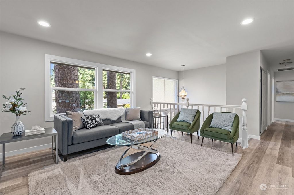 Photo of 16725 NE 98th Place, Redmond, WA 98052 (MLS # 2152843)