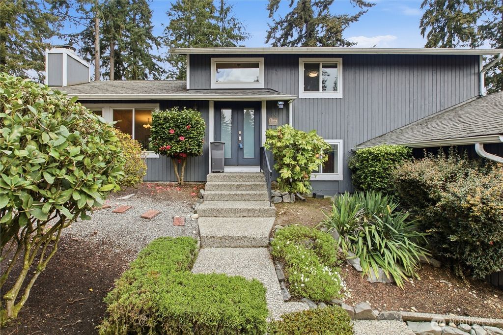 Photo of 300 SW 322nd Street, Federal Way, WA 98023 (MLS # 2508295)