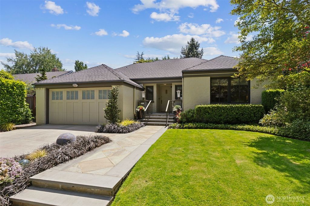 Photo of 2615 E Garfield Street, Seattle, WA 98112 (MLS # 2533432)