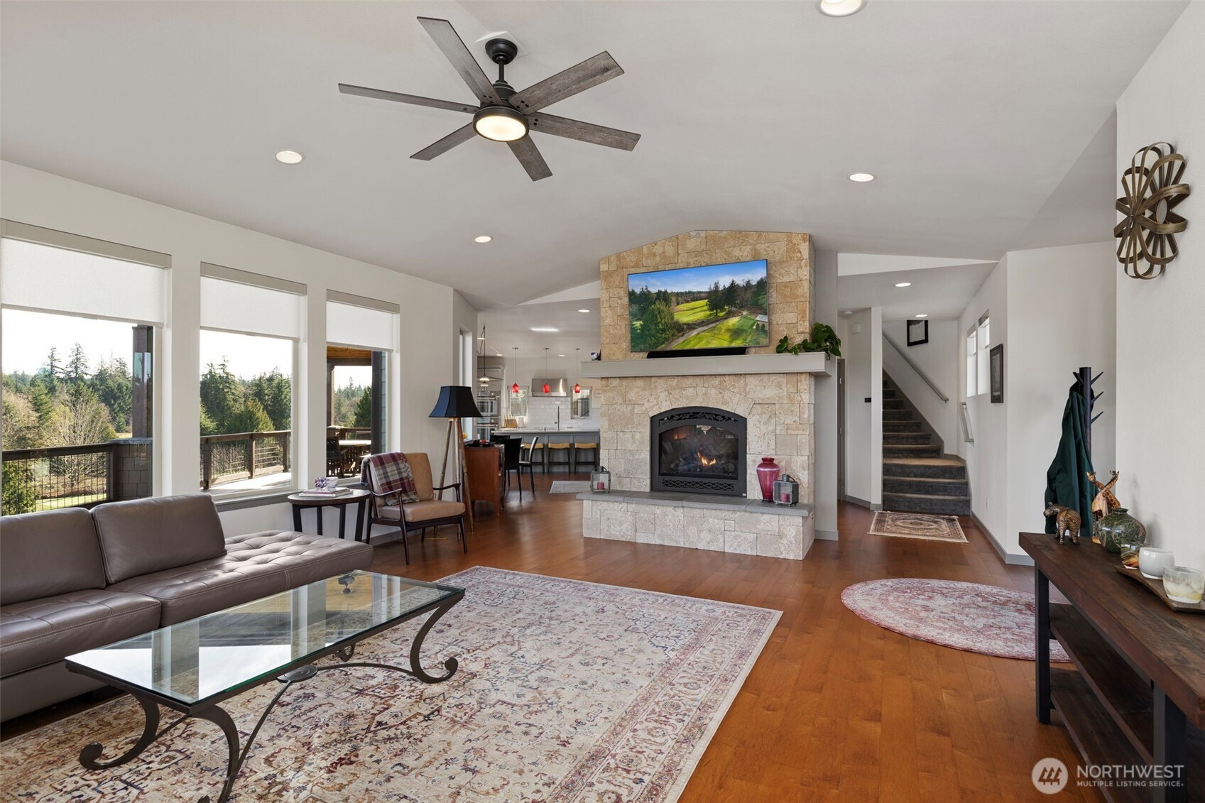 22922 Belvedere Place NE